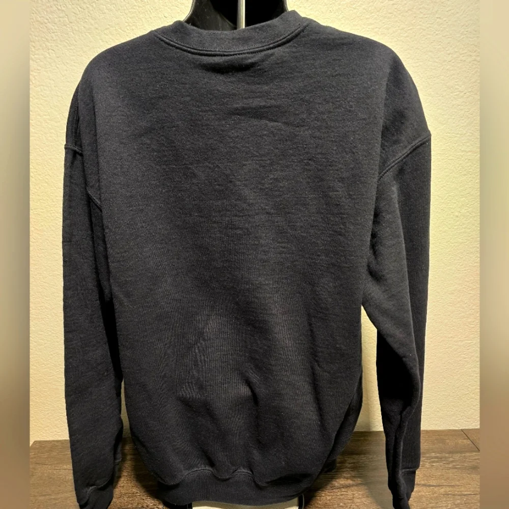 Yellowstone Dutton Ranch Crewneck - Picture 3 of 4